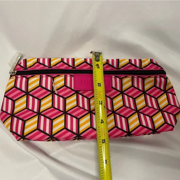 NWOT- Clinique makeup bag, small- great for travel or to carry in purse - Picture 7 of 7